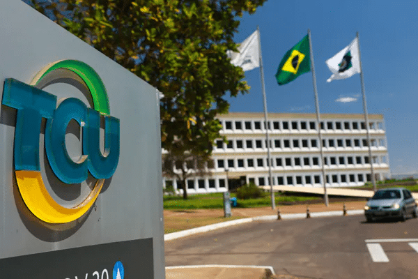 O Tribunal de Contas da União (TCU) passará a fiscalizar o setor de apostas esportivas no Brasil. A iniciativa visa garantir a saúde mental dos brasileiros e evitar vício em jogos.