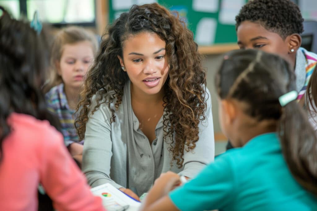 Como cursos sobre autismo e gamificação estão transformando a prática pedagógica nas escolas?