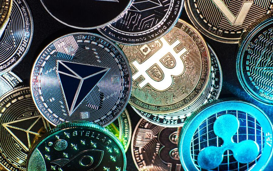 Criptomoedas novas: descubra oportunidades promissoras