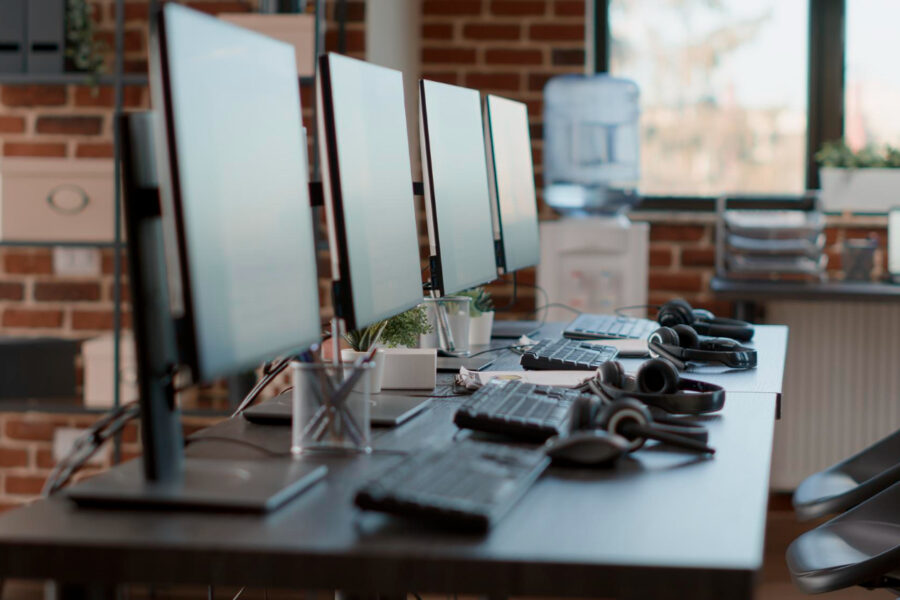 Lan House Perto de Mim Aberta Agora: Onde Encontrar e Como Escolher